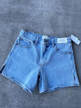 Abercrombie and Fitch high rise the dad shorts denim jean shorts 6/28 NWT